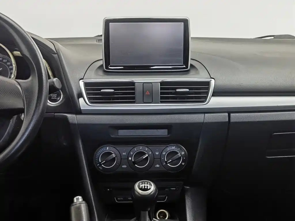Mazda 3 Axela 2015 — фото 12