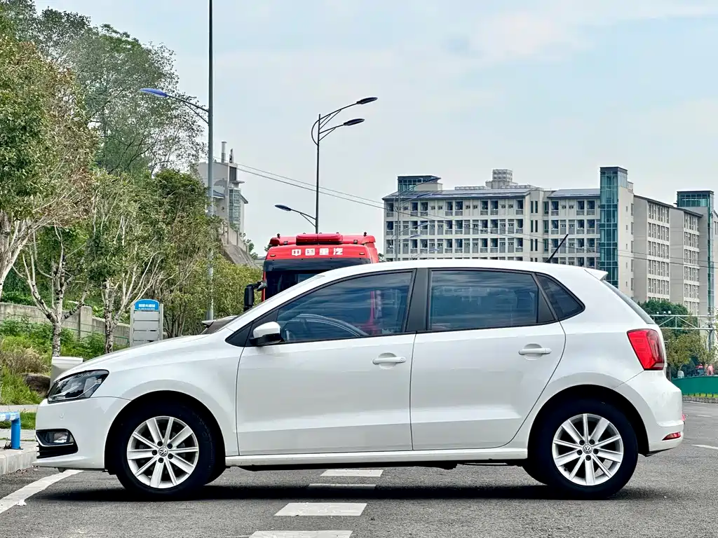 Volkswagen Polo 2015