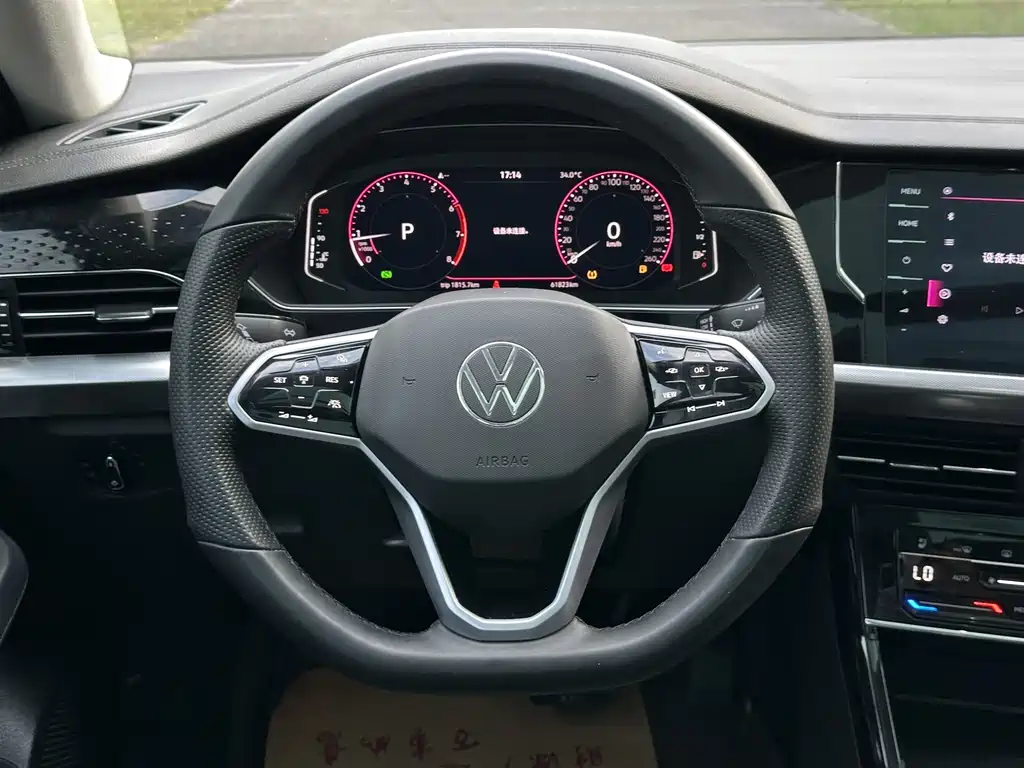 Volkswagen Passat 2023 — фото 17