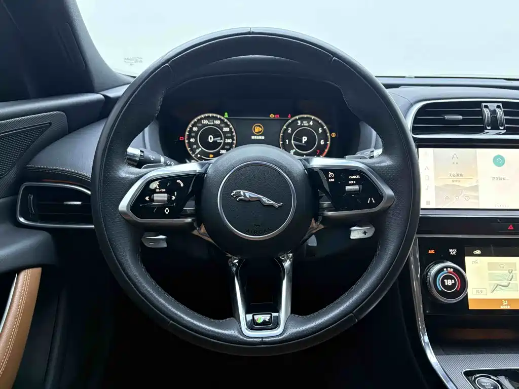 Jaguar XEL 2022 — фото 28