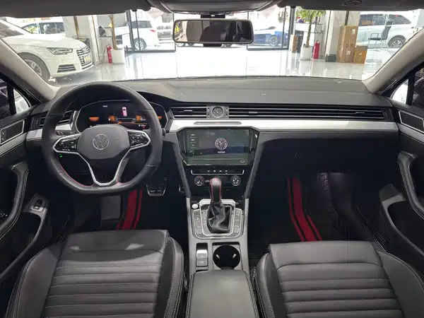 Volkswagen Magotan 2024