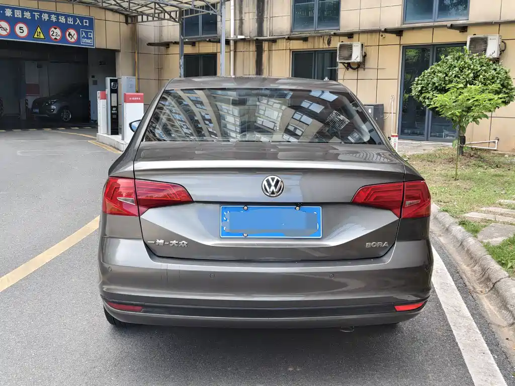 Volkswagen Bora 2016