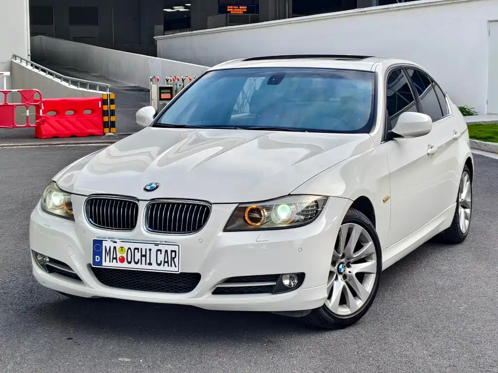 BMW 3 Series 2012 — фото 1
