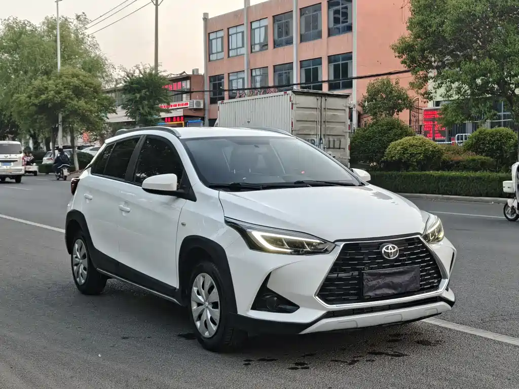 Toyota Yaris L 2020 — фото 3