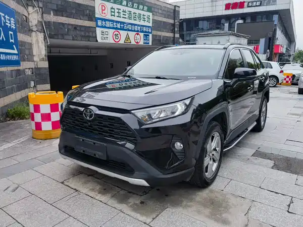Toyota RAV4 2021