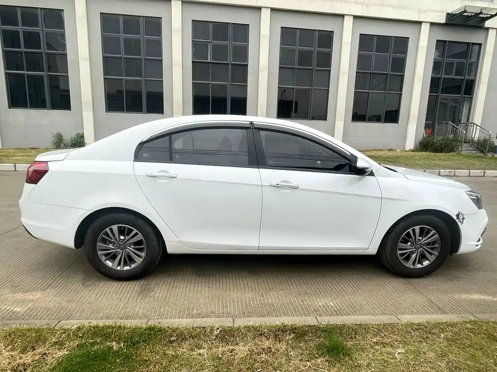 Geely Emgrand 2018