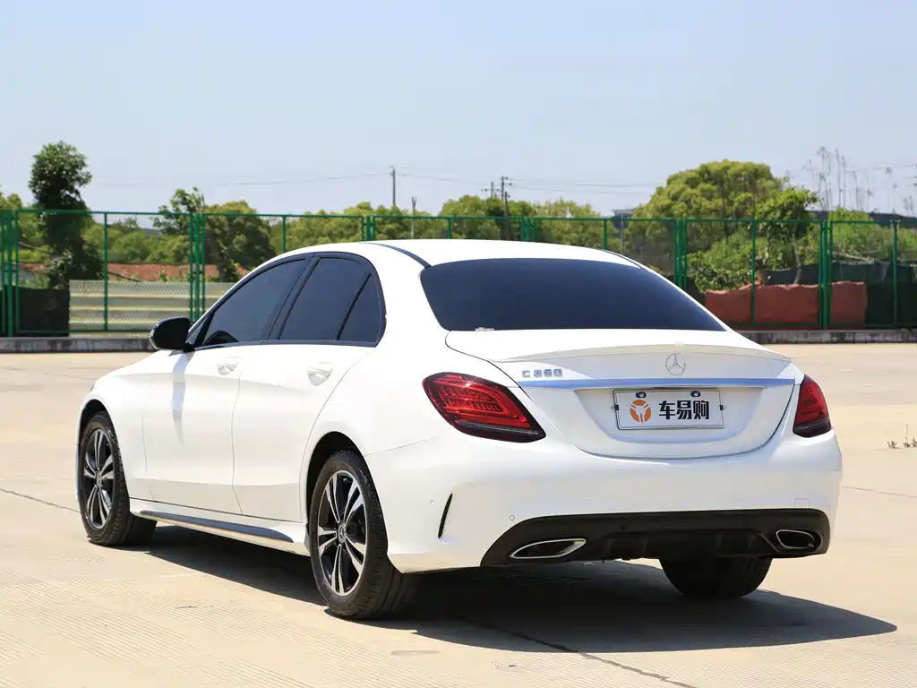 Mercedes-Benz C-Class 2019 — фото 20
