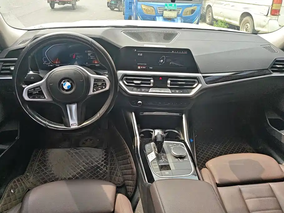 BMW 3 Series 2021 — фото 12