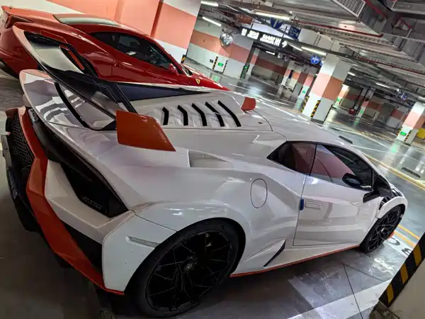 Lamborghini Huracan 2022