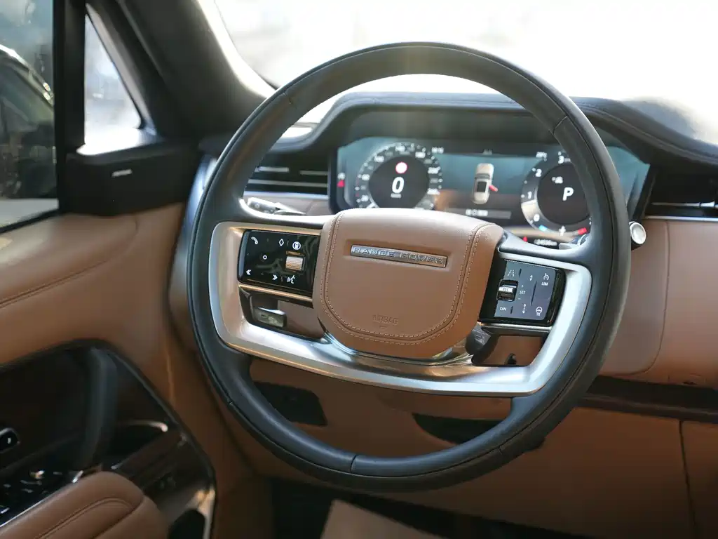 Land Rover Range Rover 2025 — фото 10