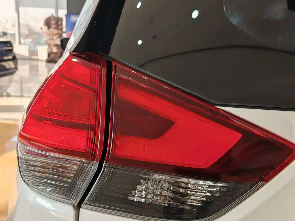 Nissan X-Trail 2022 — фото 32