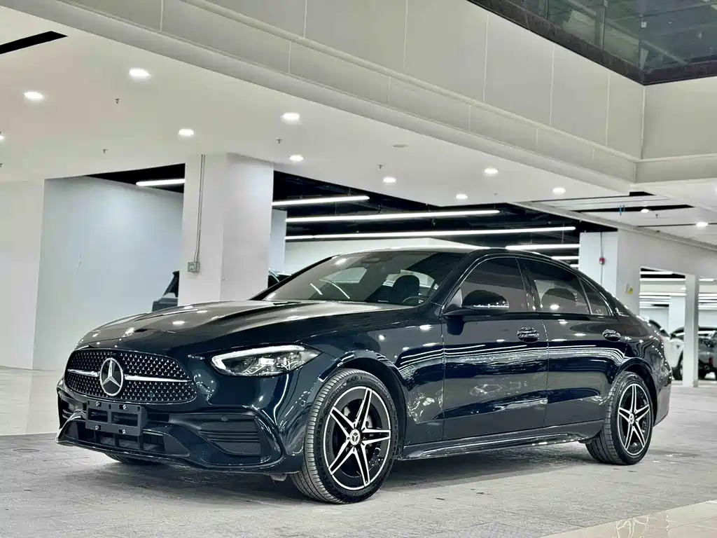 Mercedes-Benz C-Class 2023 — фото 1