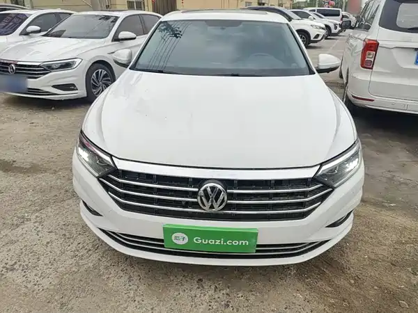 Volkswagen Sagitar 2019