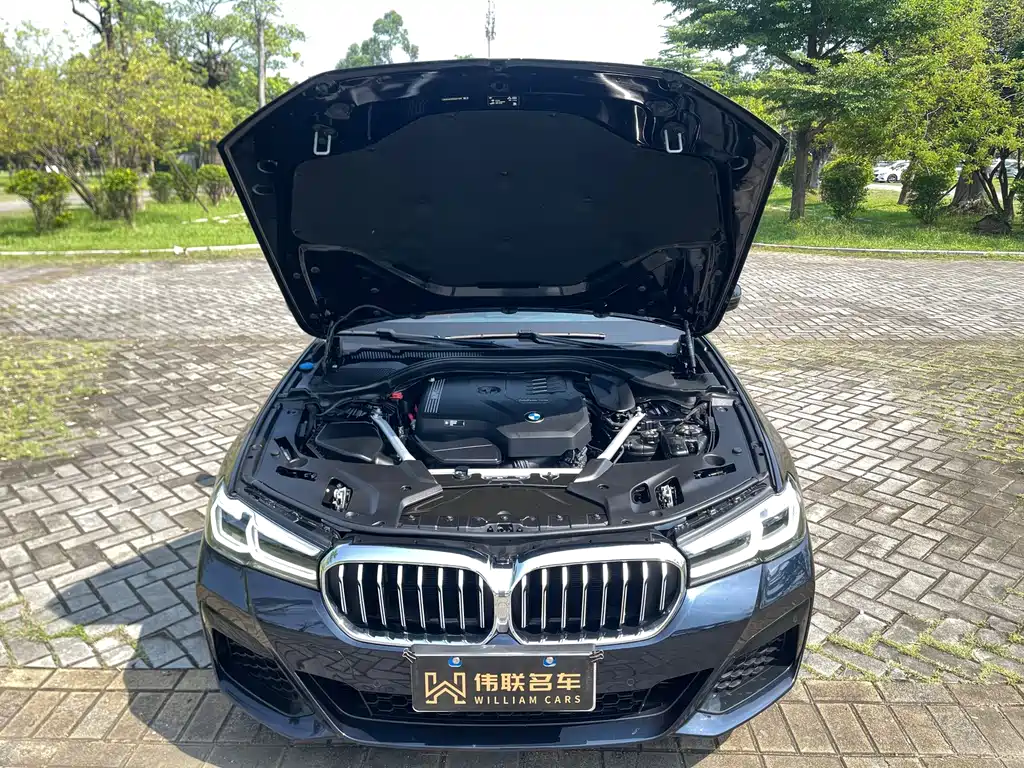 BMW 5 Series 2023 — фото 19