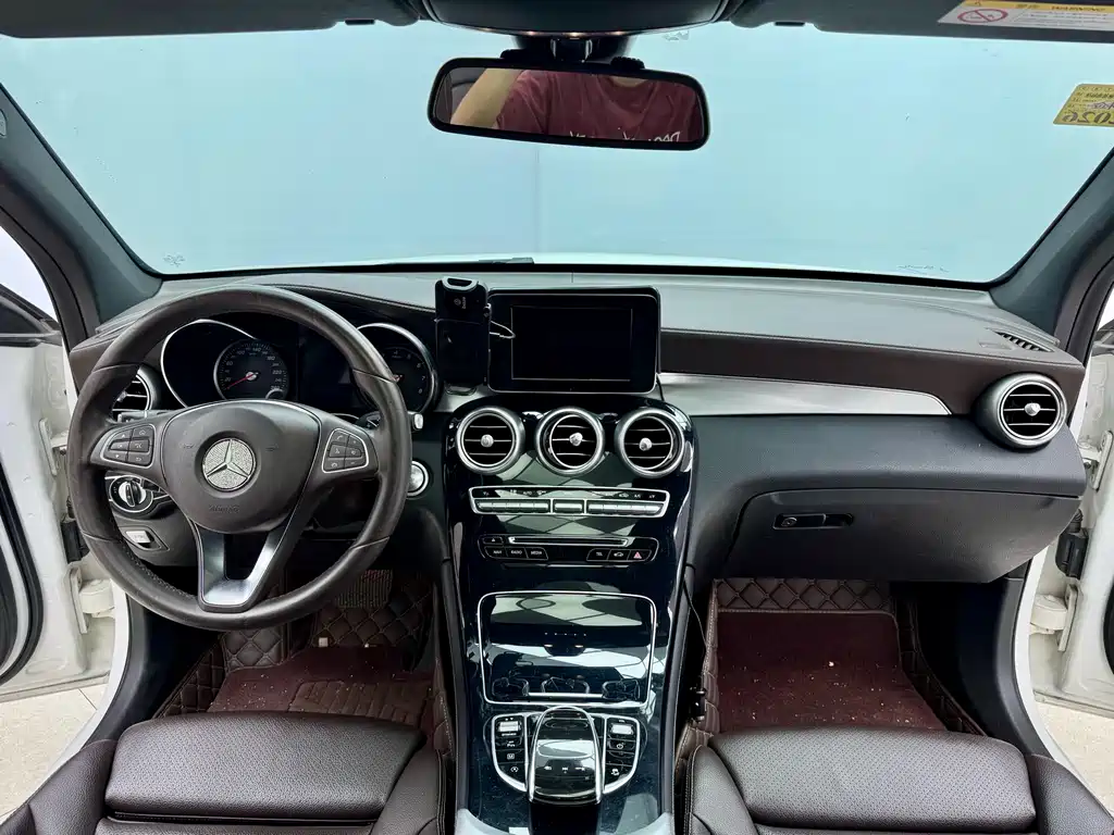 Mercedes-Benz GLC 2018 — фото 17