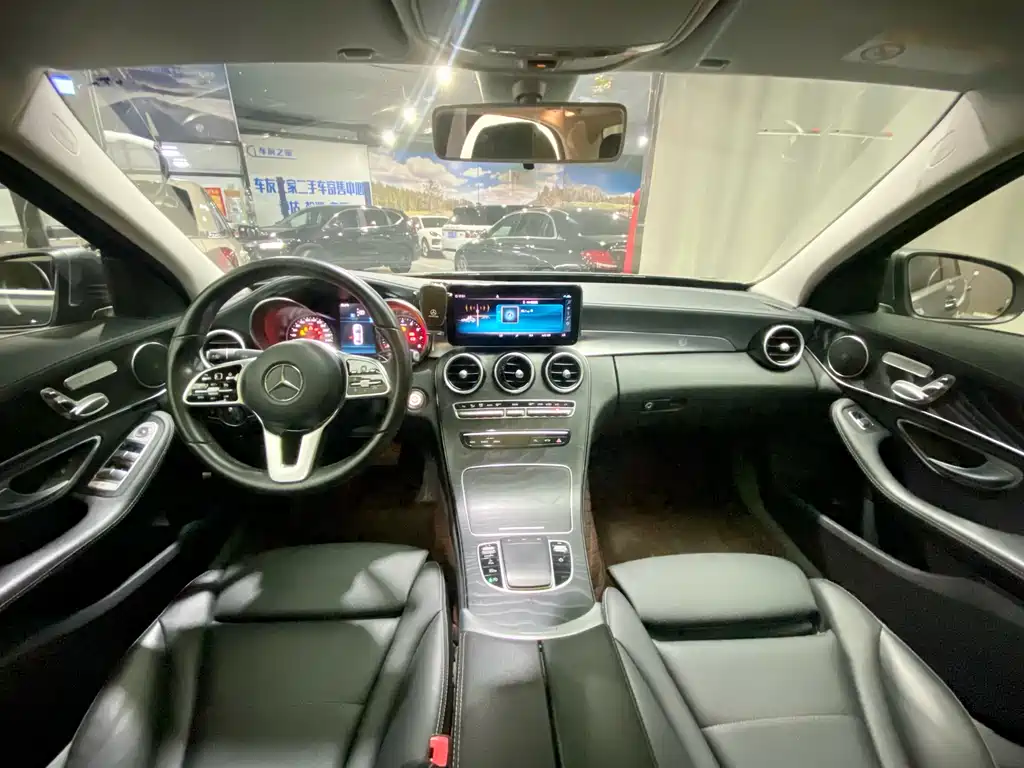 Mercedes-Benz C-Class 2019 — фото 11