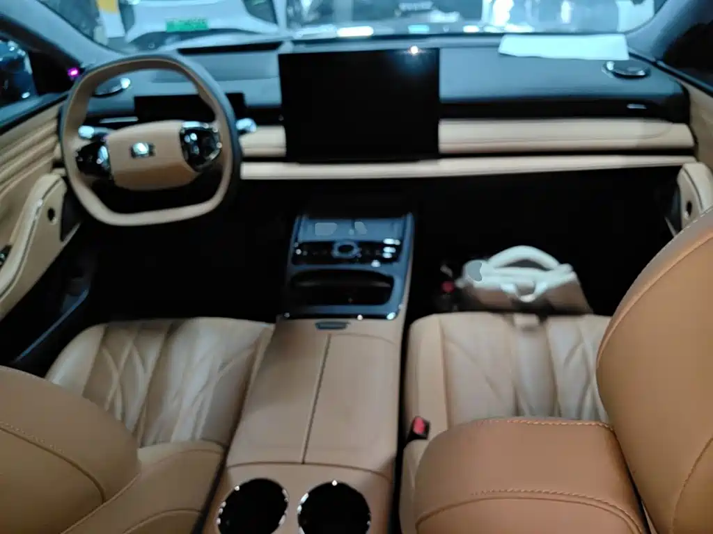Geely Galaxy Starshine 8 2025 — фото 10