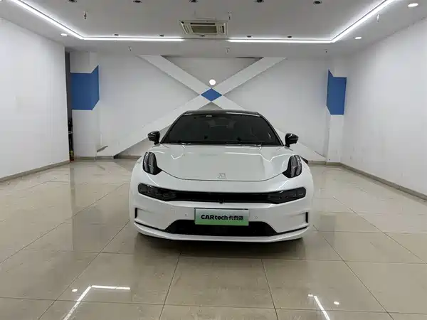 Zeekr 001 2023