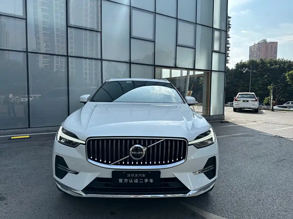 Volvo XC60 2024 — фото 2