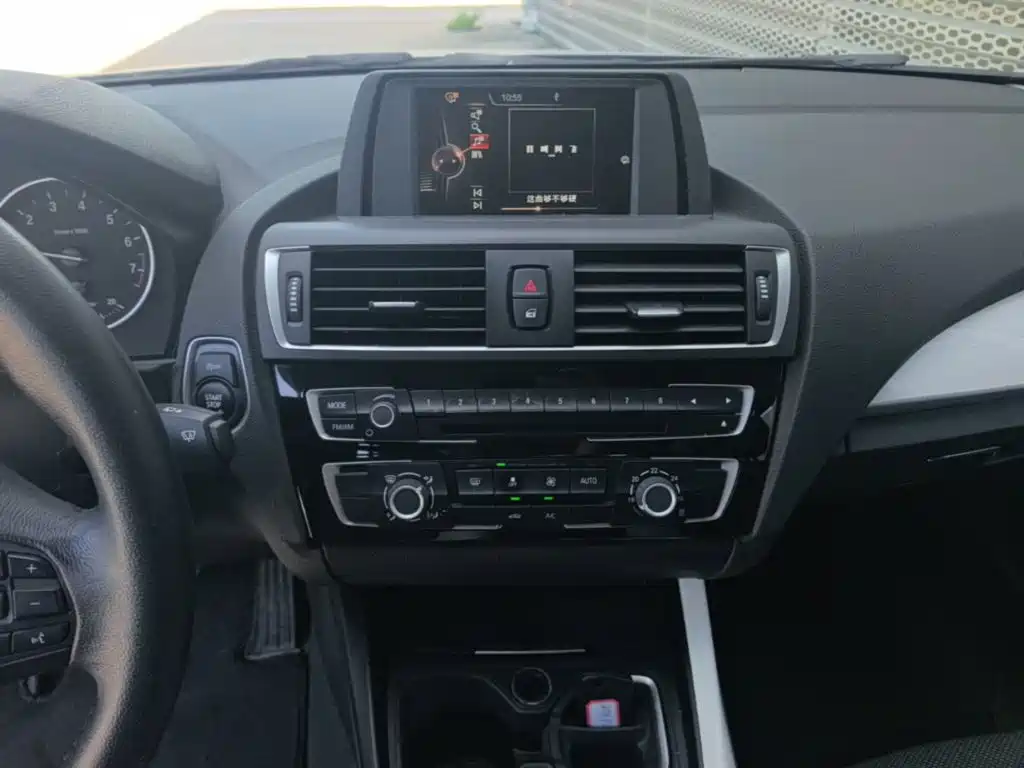 BMW 1 Series 2015 — фото 13