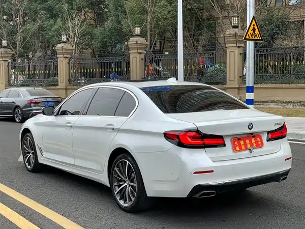 BMW 5 Series 2022