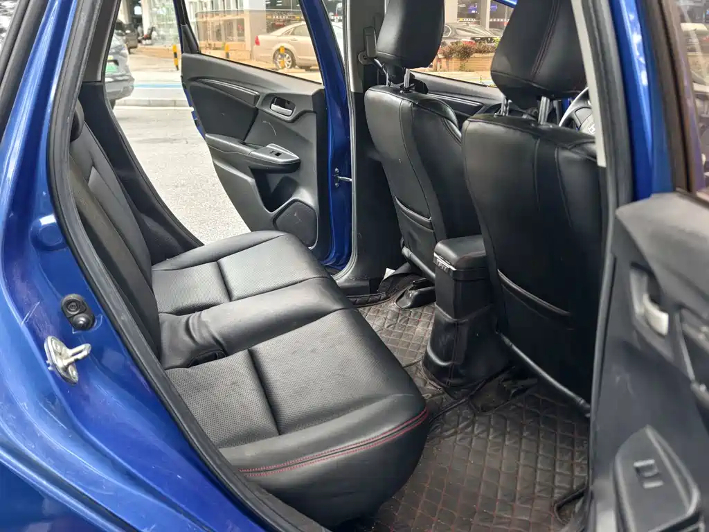 Honda Fit 2018 — фото 10