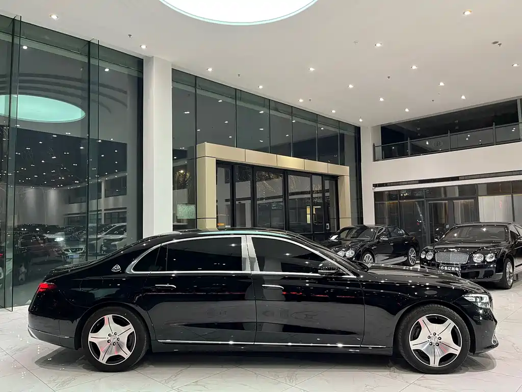 Mercedes-Benz S-Class 2024 — фото 13