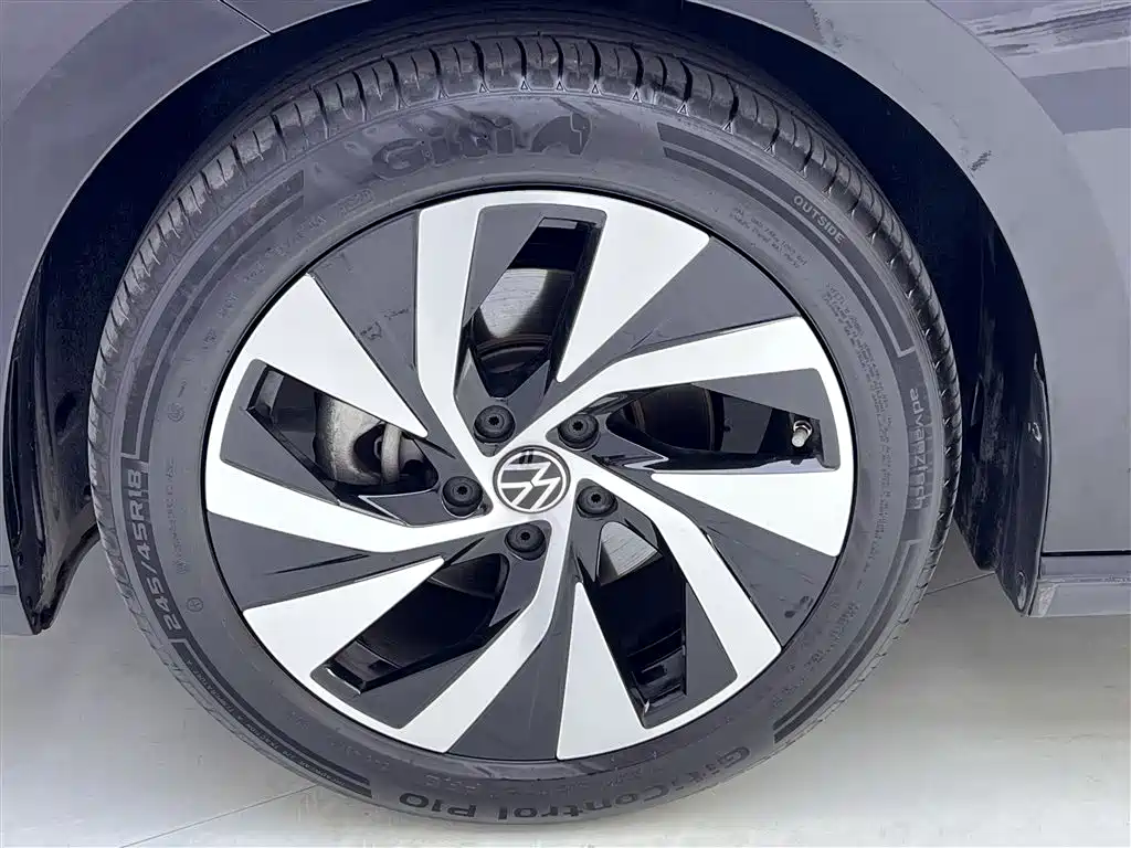 Volkswagen Passat 2025 — фото 11