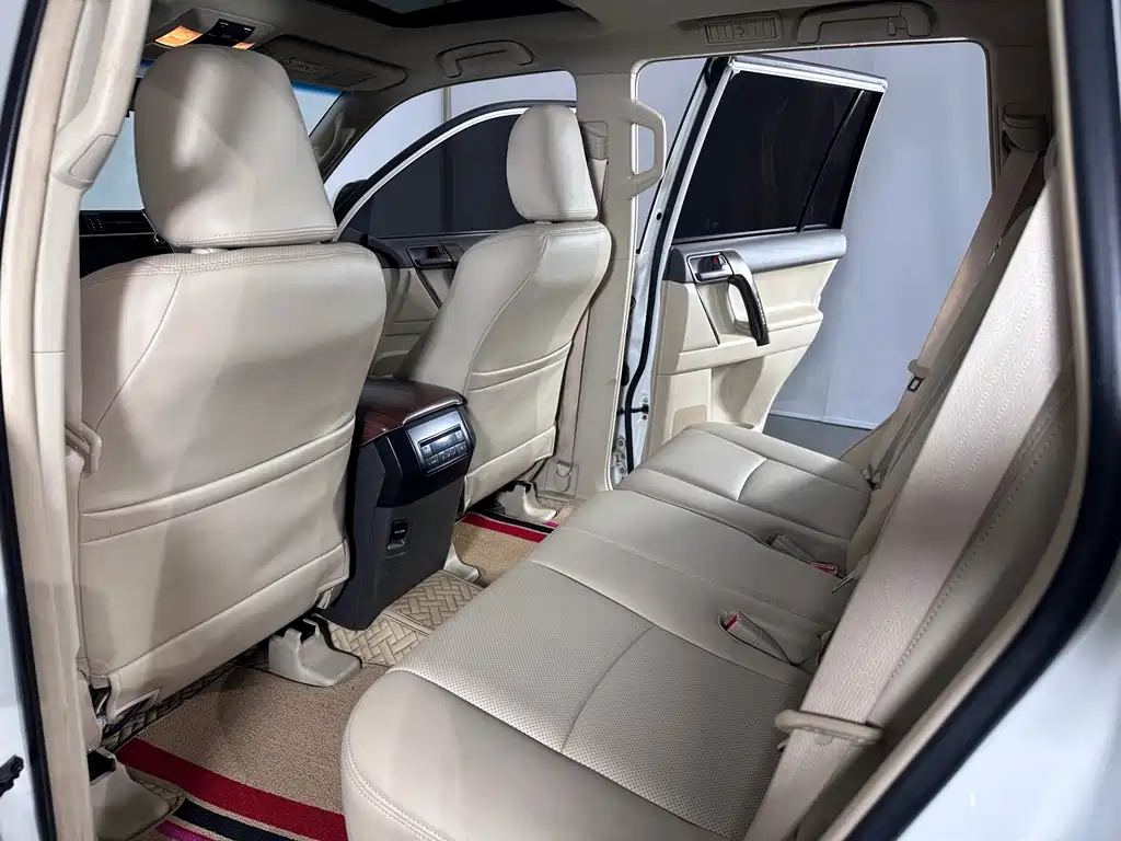 Toyota Prado 2019 — фото 13