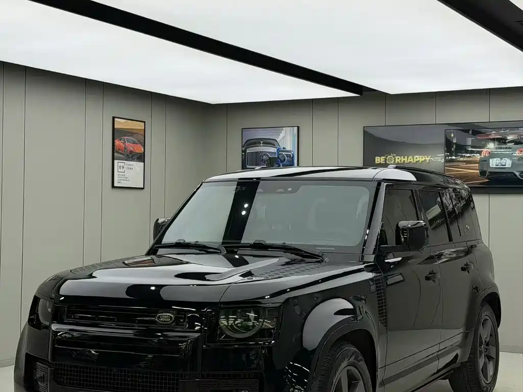 Land Rover Defender 2023 — фото 1