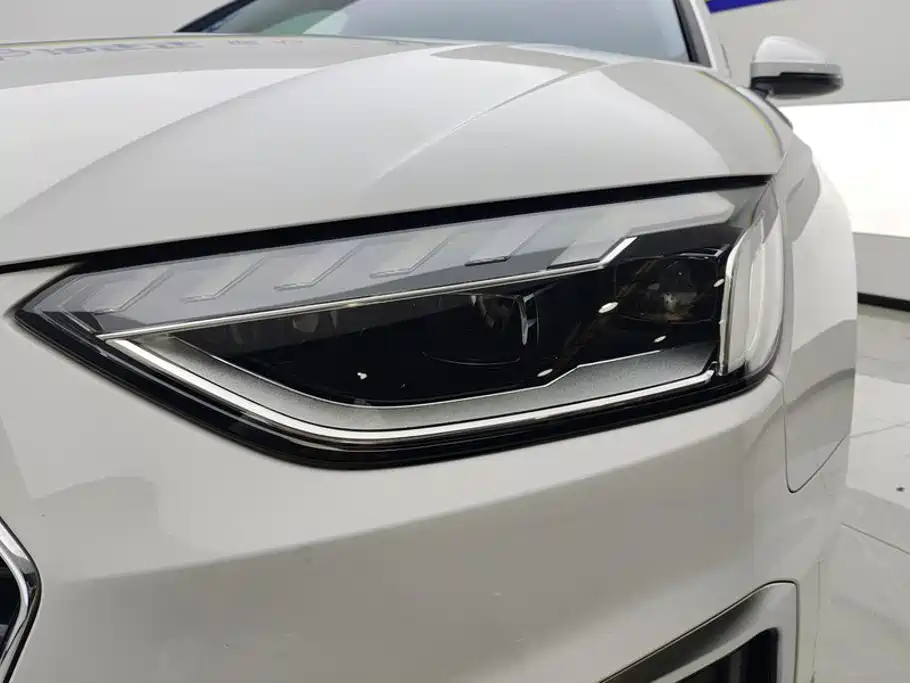 Audi A4L 2024