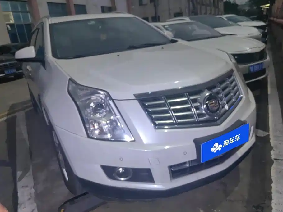 Cadillac SRX 2016 — фото 1