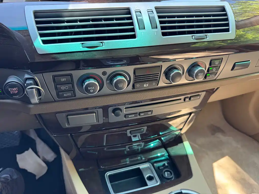 BMW 7 Series 2008 — фото 15