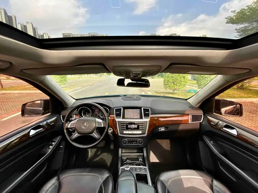 Mercedes-Benz M-Class 2012 — фото 16