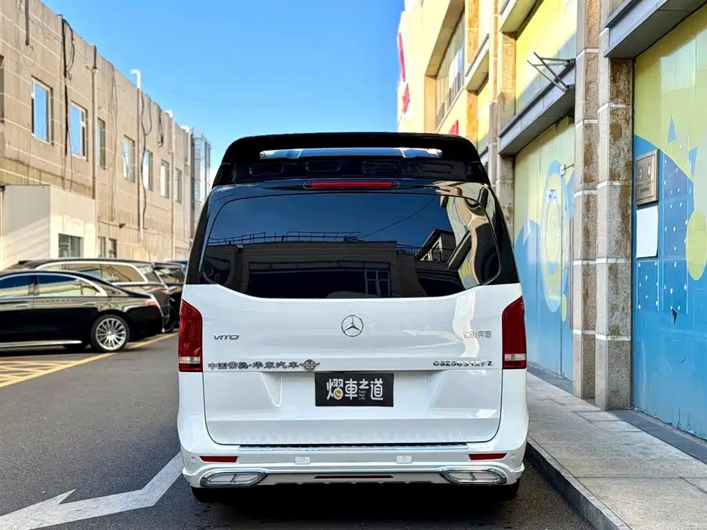 Mercedes-Benz Vito 2023 — фото 4