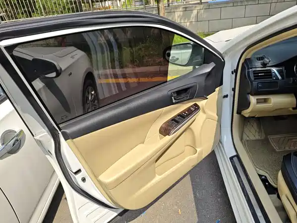 Toyota Camry 2015