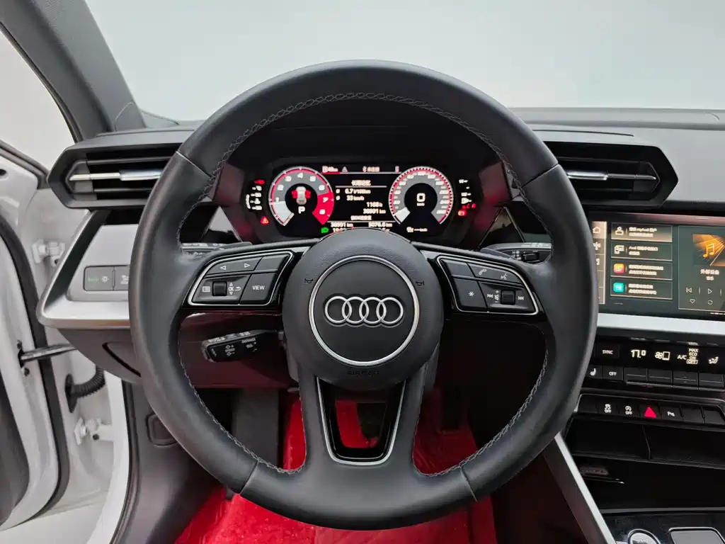 Audi A3 2023 — фото 14