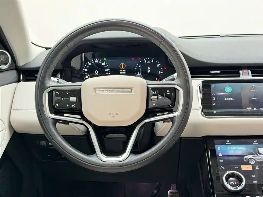 Land Rover Evoque 2021 — фото 27