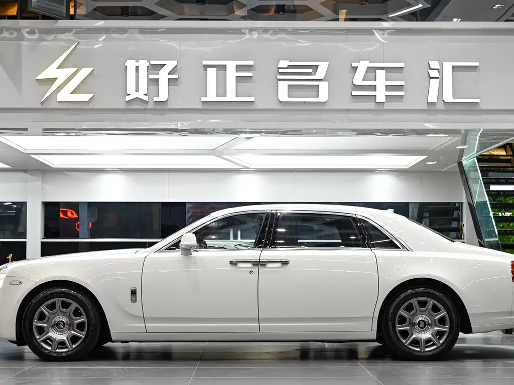Rolls-Royce Ghost 2014 — фото 2