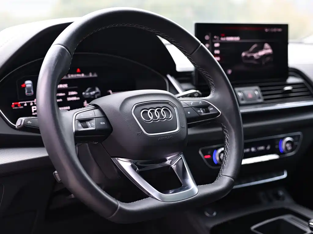 Audi Q5L 2022 — фото 8