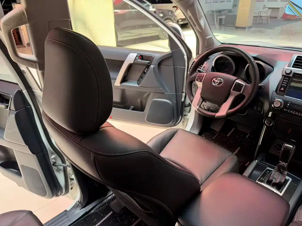 Toyota Prado 2016 — фото 11