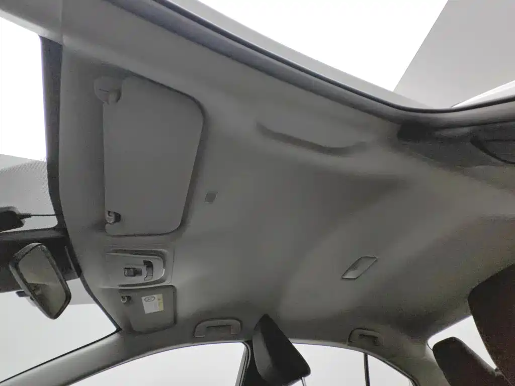 Toyota Corolla 2023 — фото 14