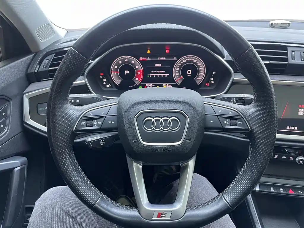 Audi Q3 Sportback 2023 — фото 23