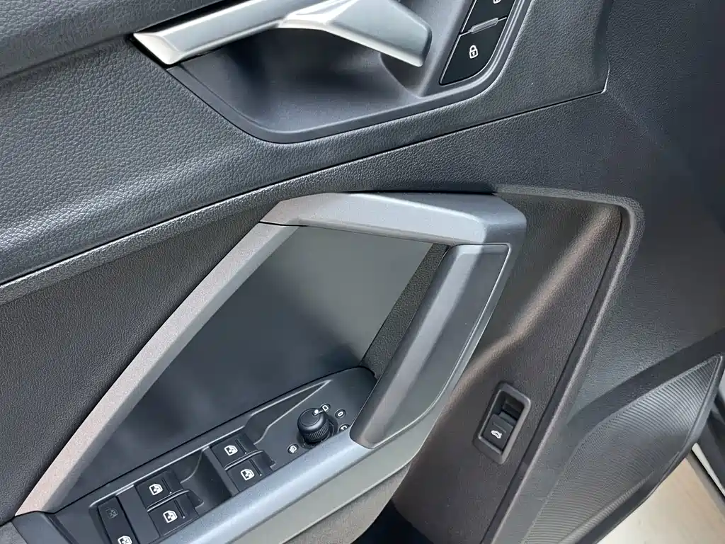 Audi Q3 Sportback 2022 — фото 8