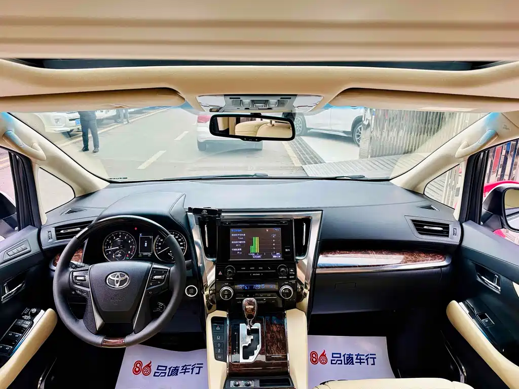 Toyota Alphard 2019 — фото 6
