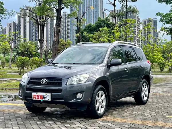 Toyota RAV4 2011