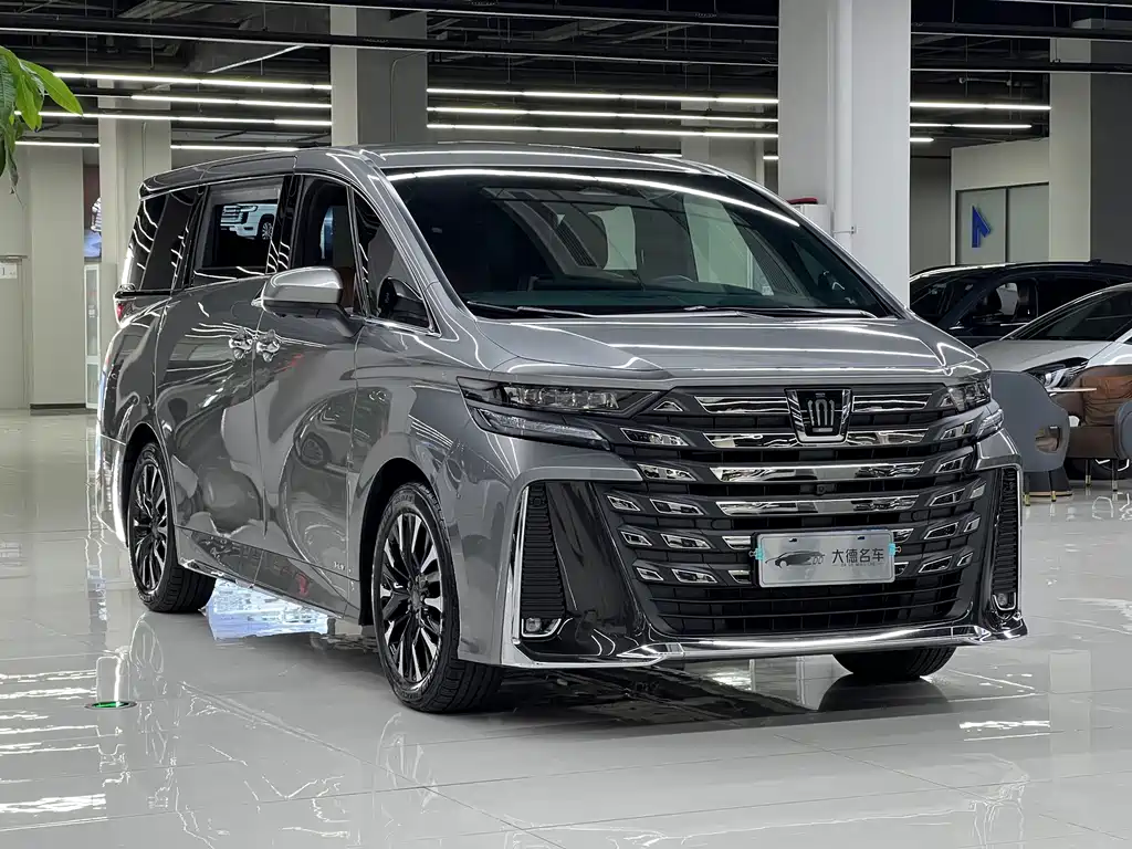 Toyota Vellfire 2026 — фото 3