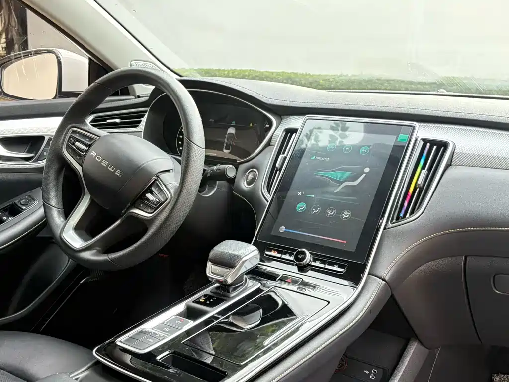 Roewe i6 MAX New Energy 2023 — фото 7