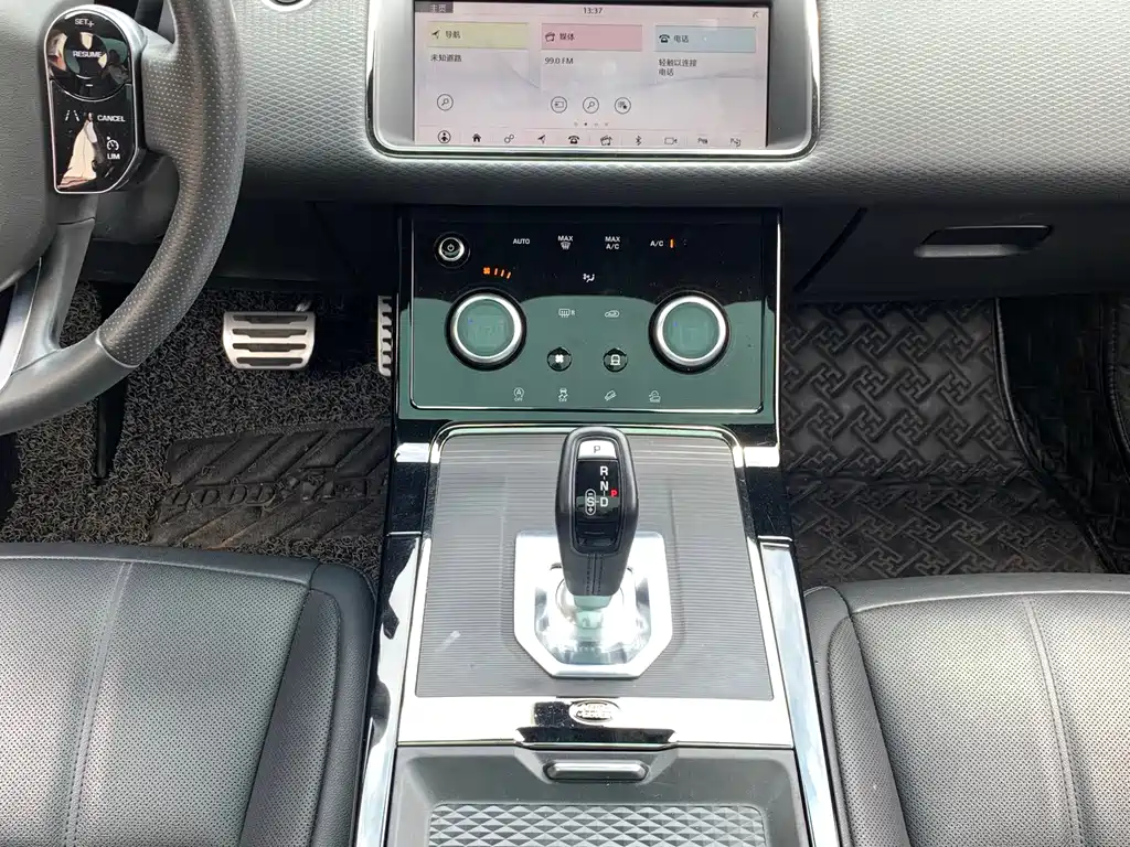 Land Rover Evoque 2020 — фото 10