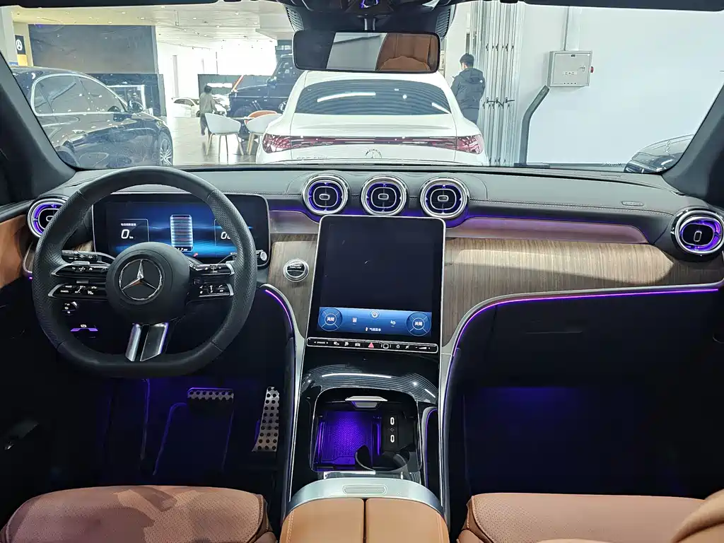 Mercedes-Benz GLC EV 2025 — фото 11